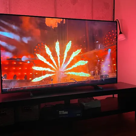 Apartamento Modern Loft In The Middle Of The City, Parking Space, Tv Game