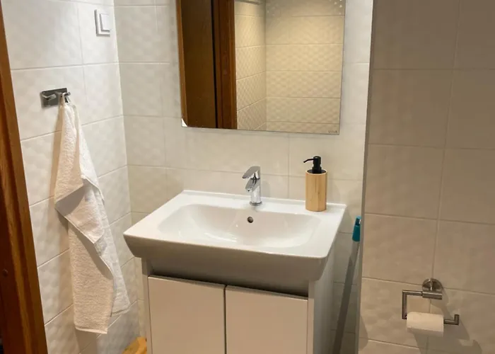 Modern Loft In The Middle Of The City, Parking Space, Tv Game 塔林