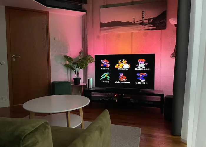 Modern Loft In The Middle Of The City, Parking Space, Tv Game